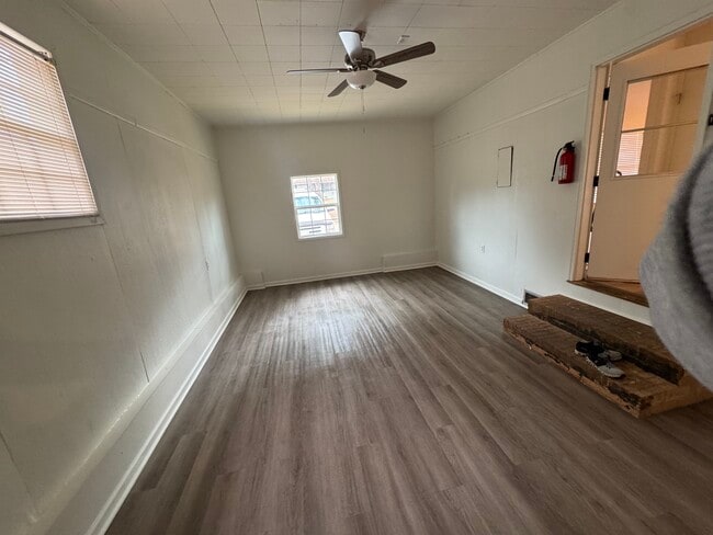 Building Photo - 1905 Charlton Dr