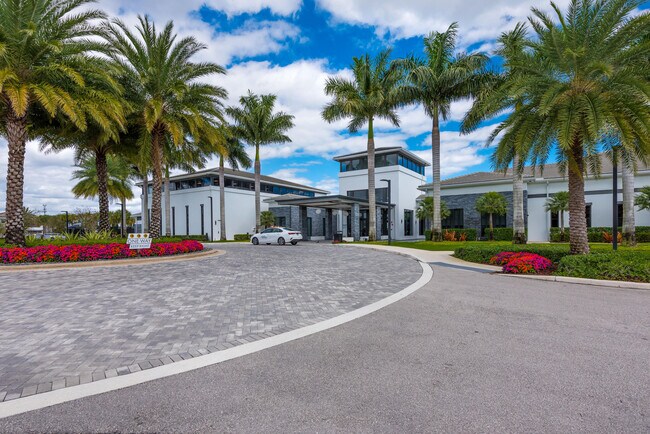 Building Photo - 8131 Laurel Falls Dr