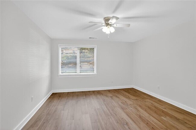 Building Photo - 14895 Freemanville Rd