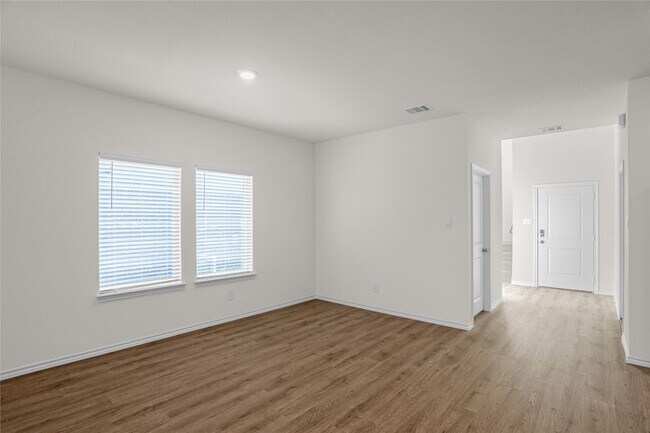 Building Photo - 3425 Marie Dr