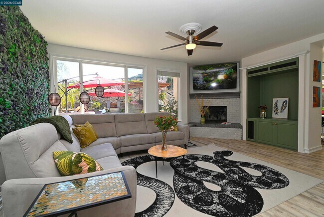 Building Photo - 829 Deer Spring Cir