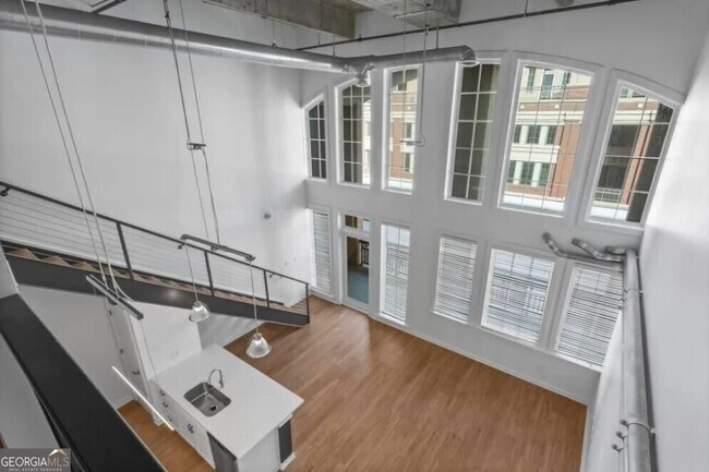 Building Photo - 230 18th St NW