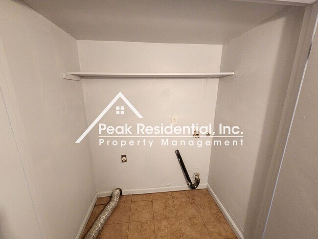 Building Photo - Croetto10532