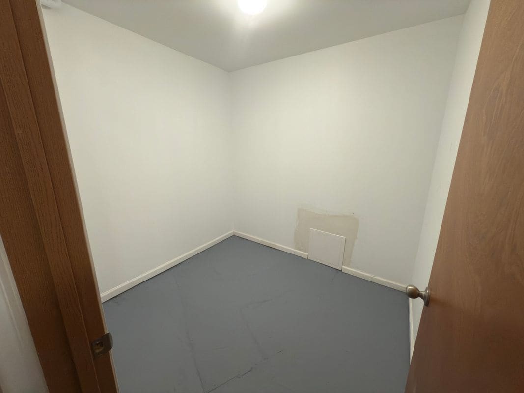 Building Photo - 7427 W Addison St