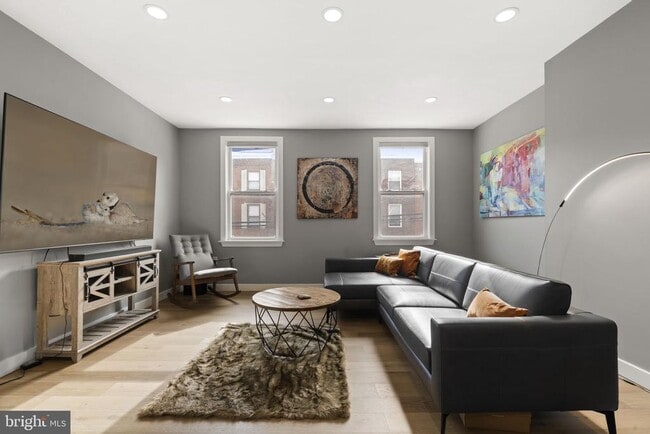 Building Photo - 311 Wharton St