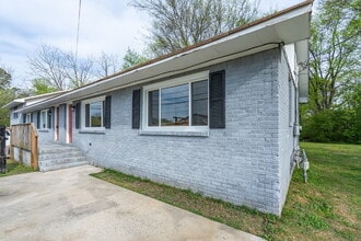 Building Photo - 60 W Main St