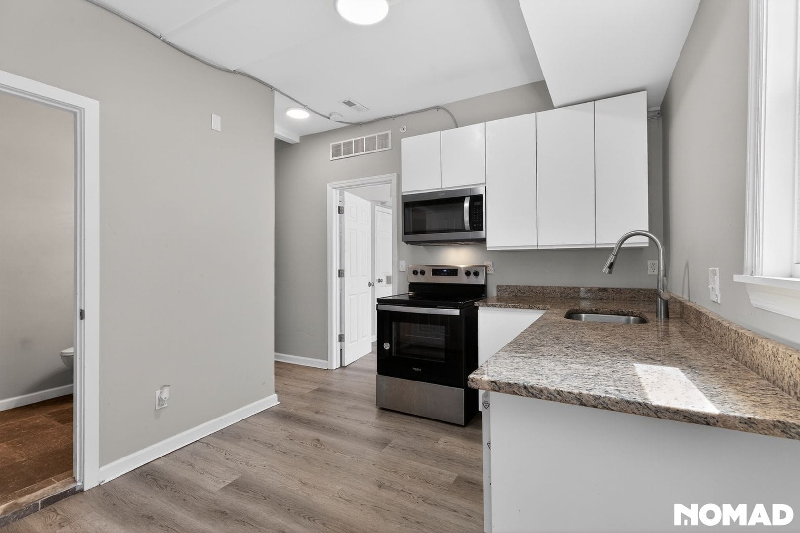 Building Photo - 558 Marston St