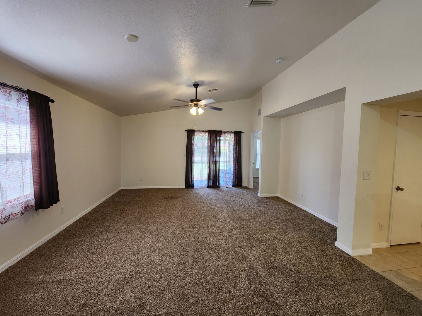 Building Photo - 2/2 Lehigh in Vistana Villas $500.00 Off First Month