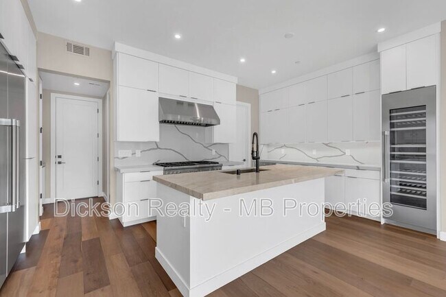 Building Photo - 31 Campolina St