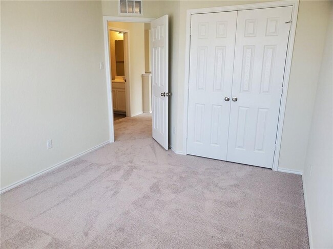 Building Photo - 409 La Dera Dr