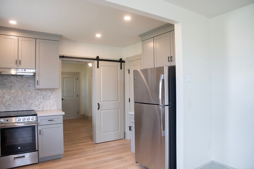 Building Photo - 2493 Mount Joy Rd