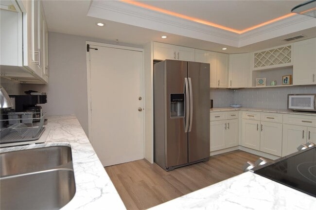 Building Photo - 4908 38th Way S