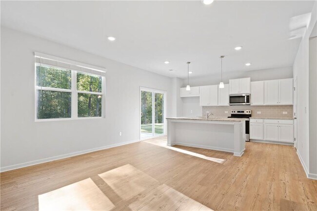 Building Photo - 785 Summerwood Ln