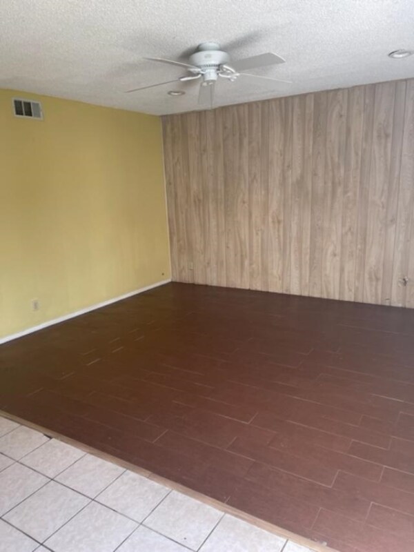 Building Photo - 9082 Piñata Way