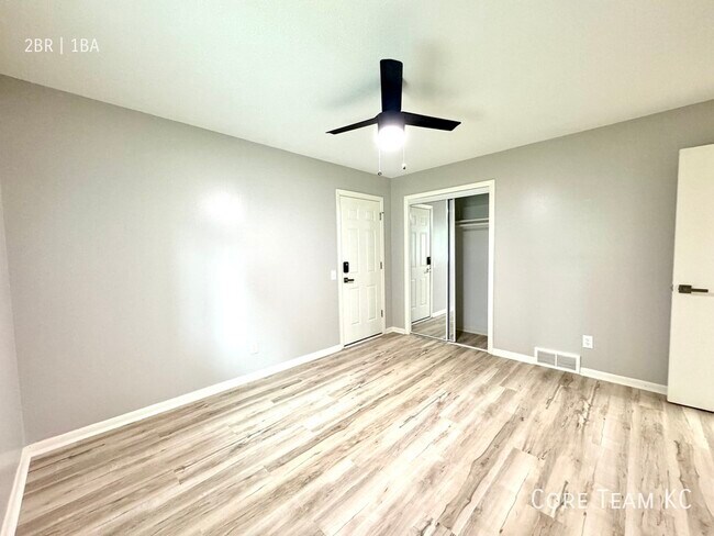 Building Photo - 1132 W 41st Terrace