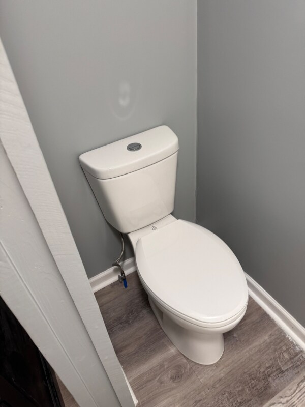 Building Photo - 924 W 49th St