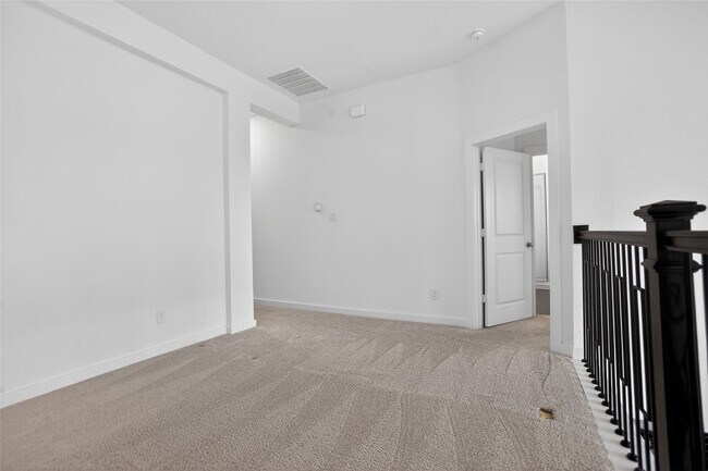 Building Photo - 16607 Lake Austin St