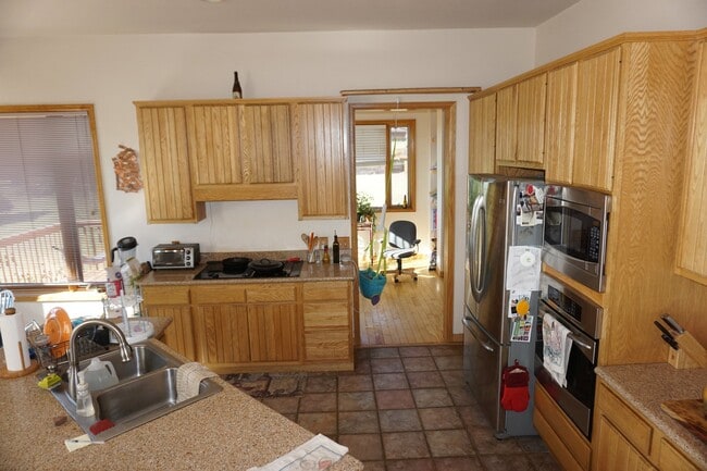 Building Photo - Lovely Home on Lookout Mountain!!