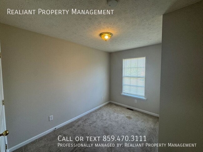 Building Photo - 303 Parker Pl