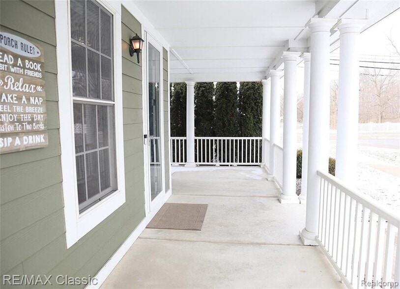 Building Photo - 50595 Coolidge St