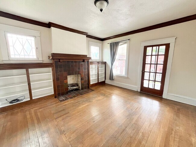 Building Photo - 1612 Quarrier St