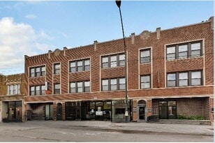 Building Photo - Lawrence 2607 W