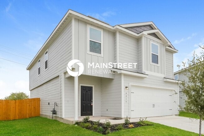 Building Photo - 4 Bedroom Pet-Friendly Home in New Braunfels, TX with Main Street Renewal