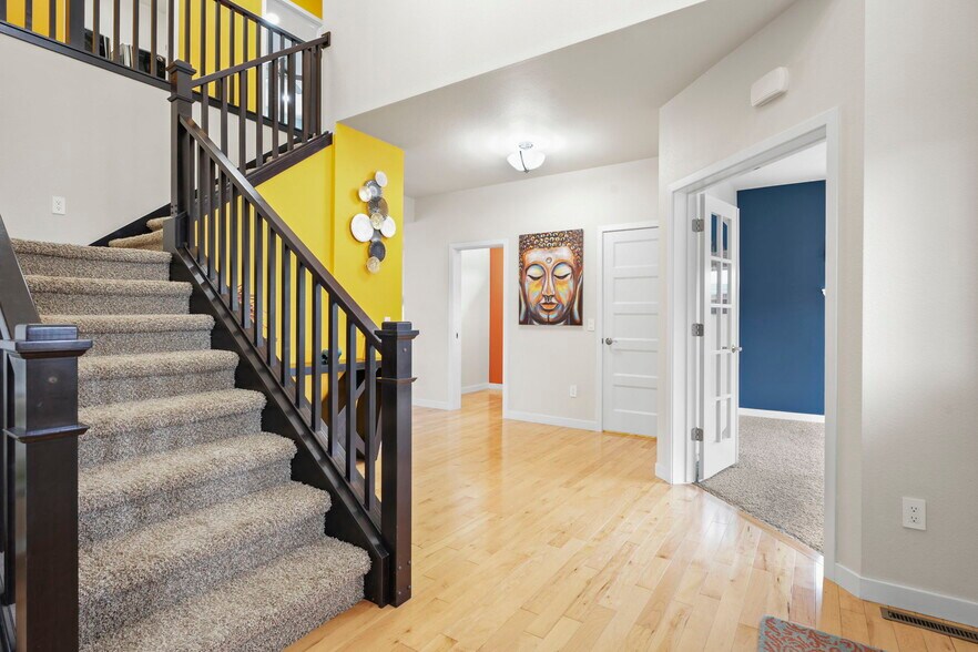 Grand Foyer - 630 Big Stone Trl