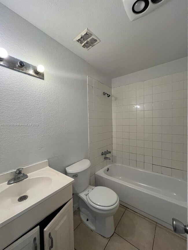 Building Photo - 4160 NW 21st St