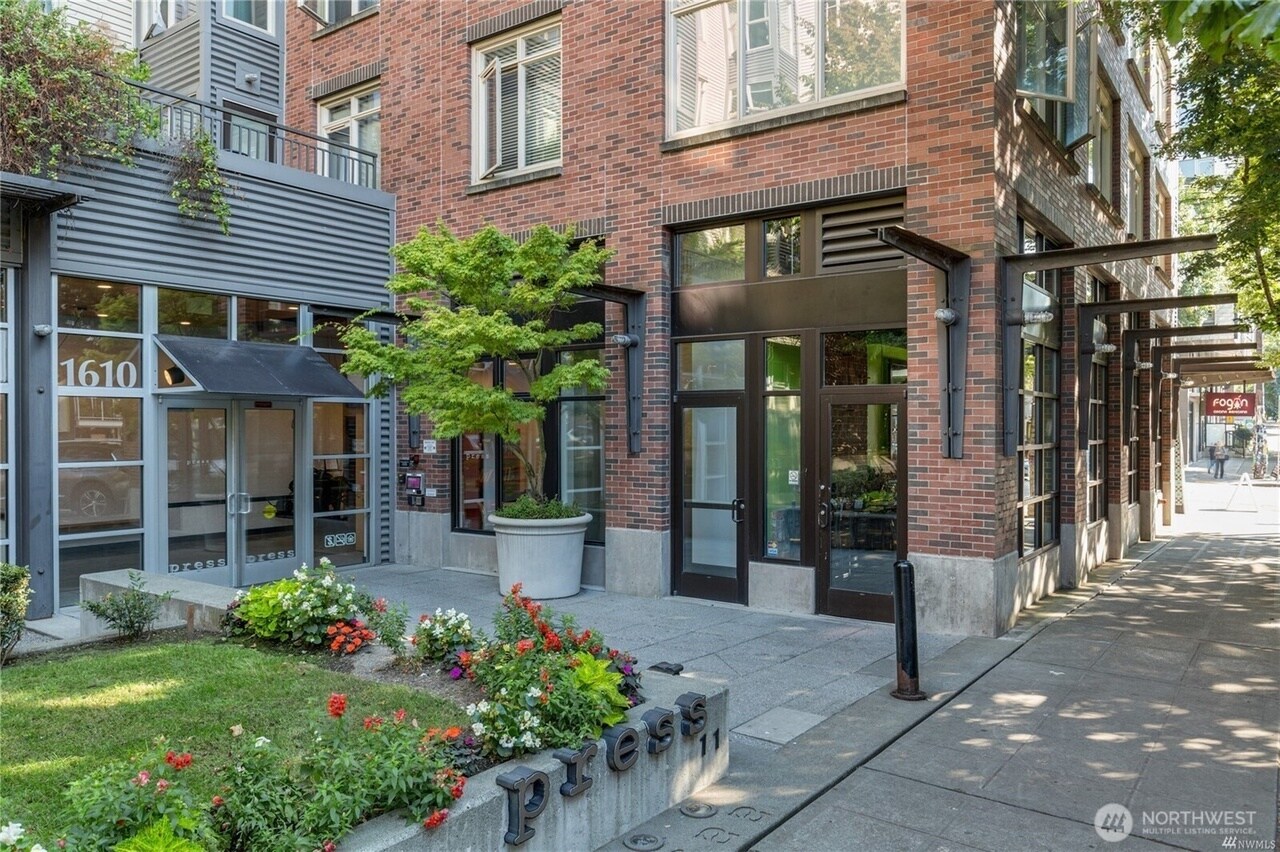 Building Photo - 1610 Belmont Ave