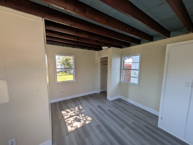 Building Photo - 2600 Shanks Rd