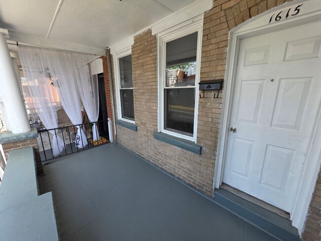 Building Photo - 1615 Lancaster Ave