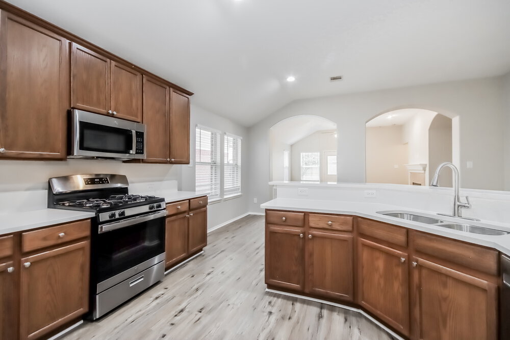 Building Photo - 1919 Treasure Mountain Dr