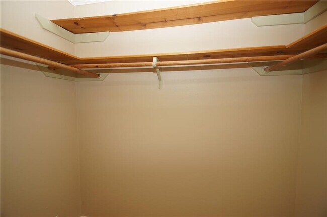Building Photo - 5564 Aspen St