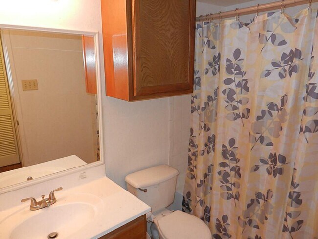 Building Photo - 10075 Westpark Dr