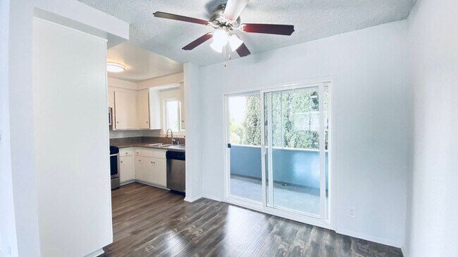 Building Photo - Stunning Upgraded 1 Bed/1 Bath with a Spacious Floorplan & Balcony!