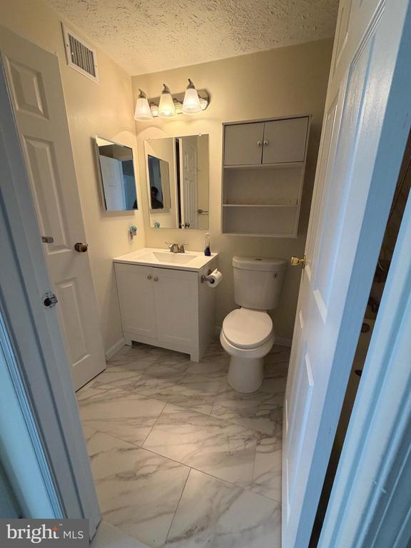 Building Photo - 4715 Still Pl