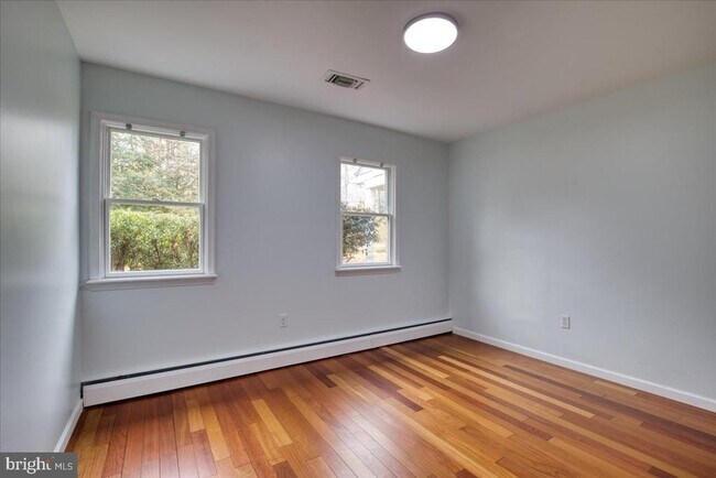 Building Photo - 1674 High Point Ln