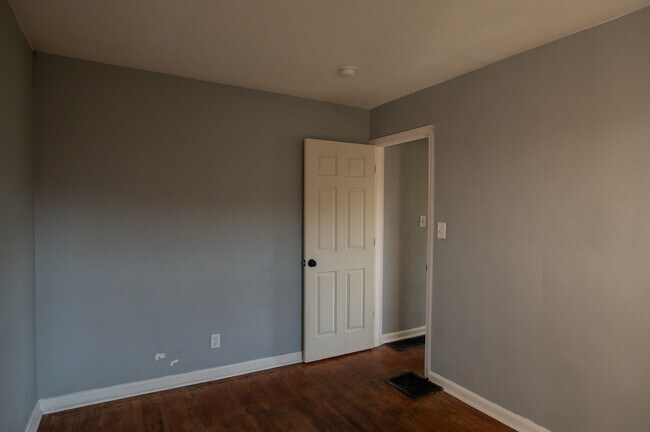 Building Photo - 3668-3674 Karwin Dr