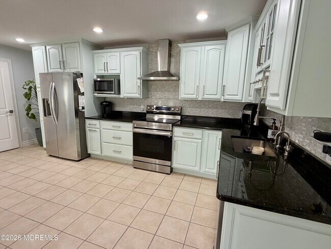 Building Photo - 41 Brookwillow Ave