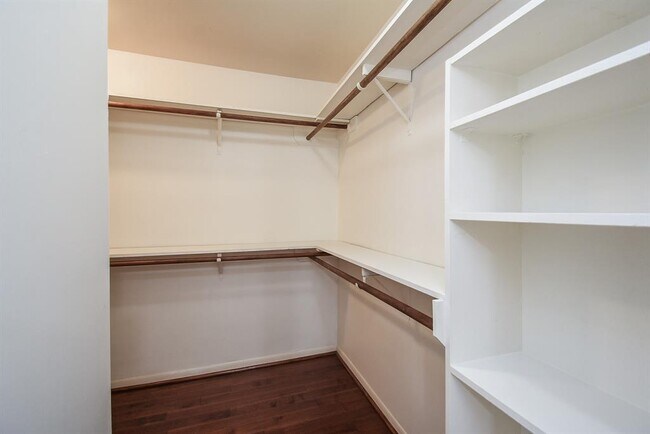Building Photo - 11823 Zarroll Dr