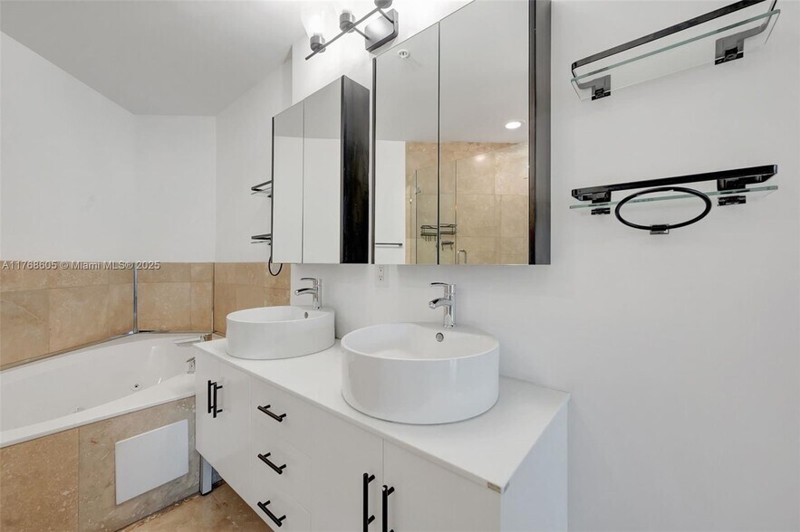 Building Photo - 60 SW 13th St