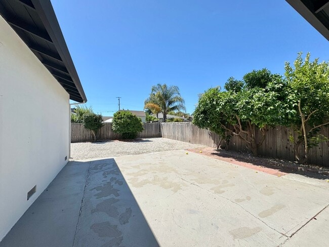 Building Photo - Classic Napa Bel Aire Home 4 Bedrooms, 2 B...