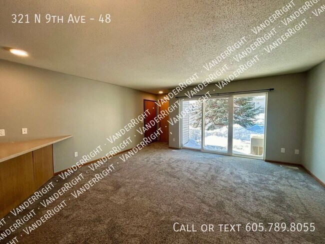 Building Photo - 321 9th Ave
