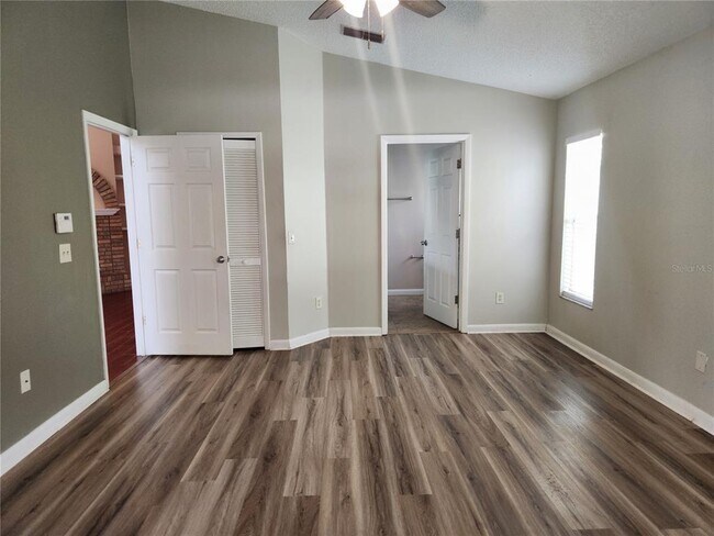 Building Photo - 150 Abbey Hollow Dr