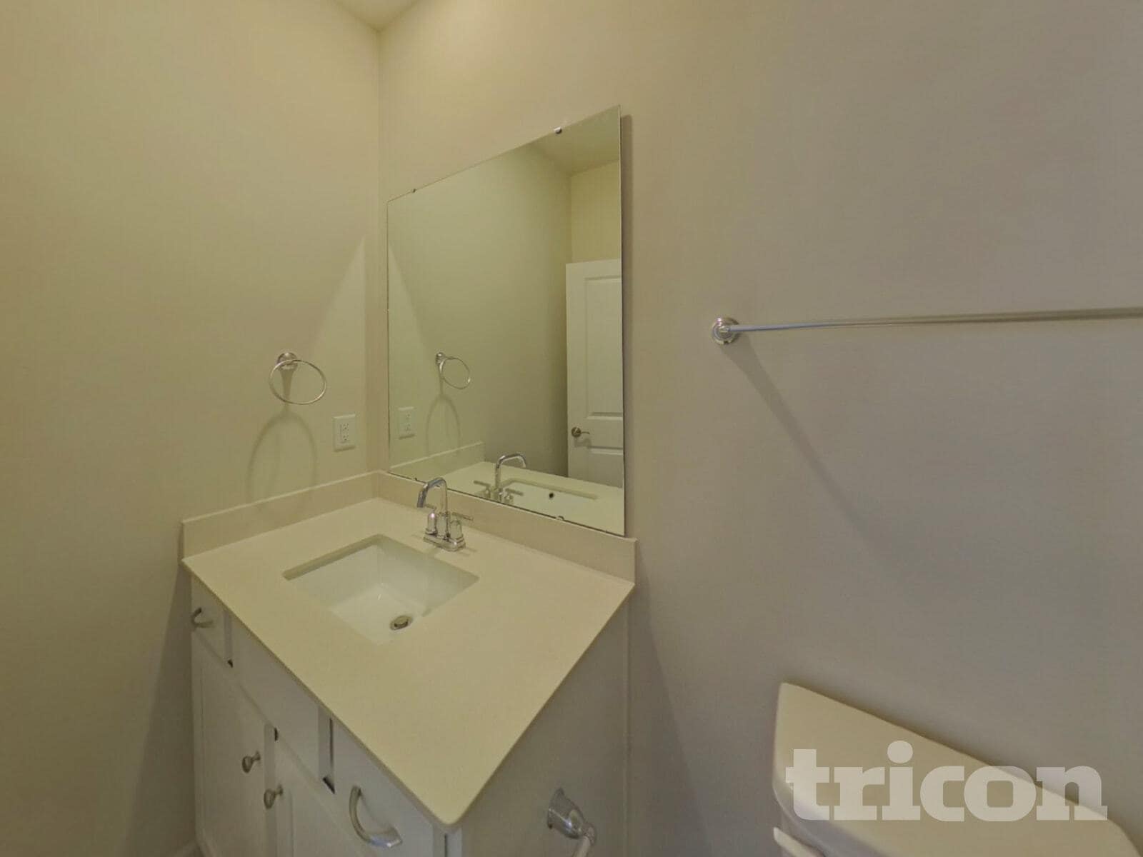 Building Photo - 1207 Mary Jane Ave