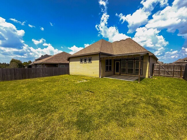 Building Photo - 117 Green Haven Dr