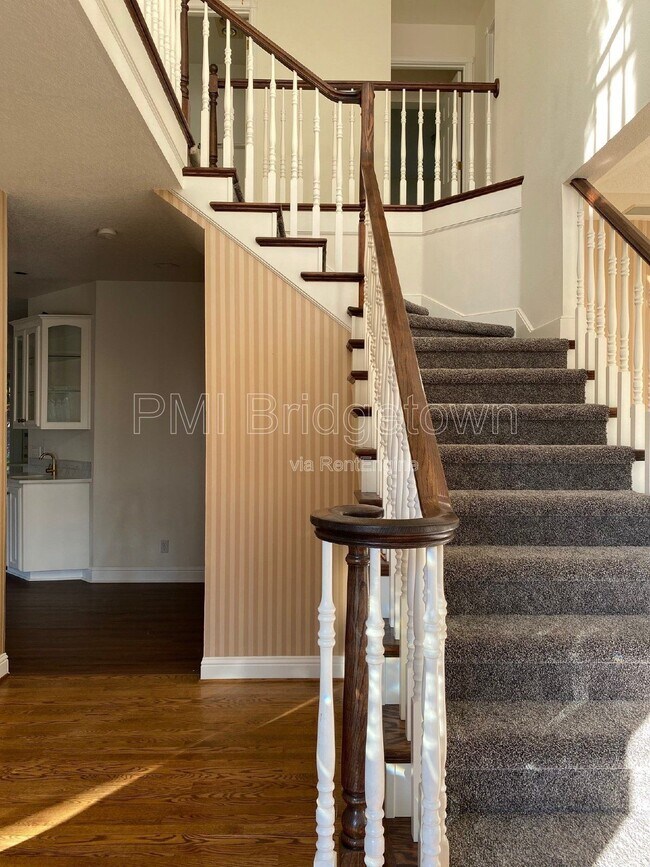 Building Photo - 12805 SE Spring Mountain Dr