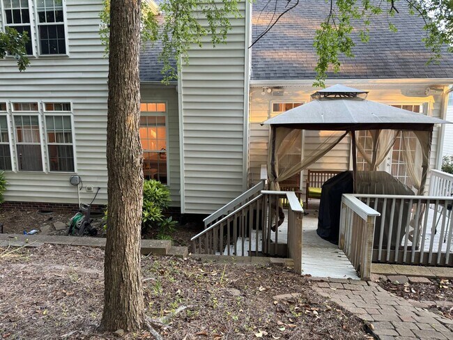 Building Photo - 2414 Oberwood Dr