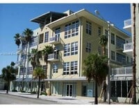 Building Photo - 425 N Andrews Ave